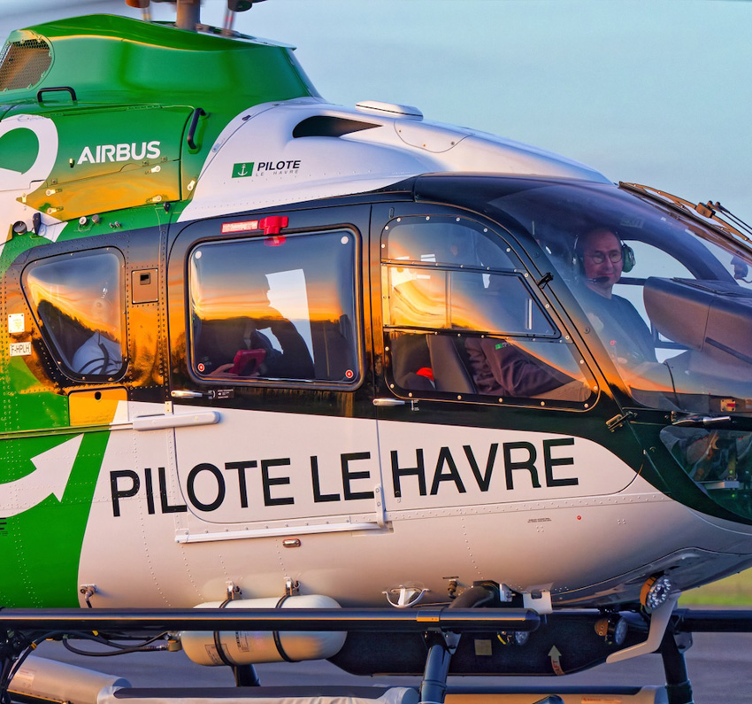 Hélicoptère H135 - Station de Pilotage Havre Fécamp Hélicoptère H135 - Station de Pilotage Havre Fécamp