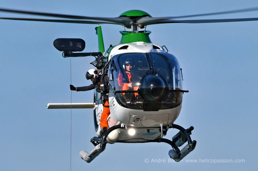 Hélicoptère H135 Le Havre © Photo André Bour – HELICOPASSION Hélicoptère H135 Le Havre © Photo André Bour – HELICOPASSION